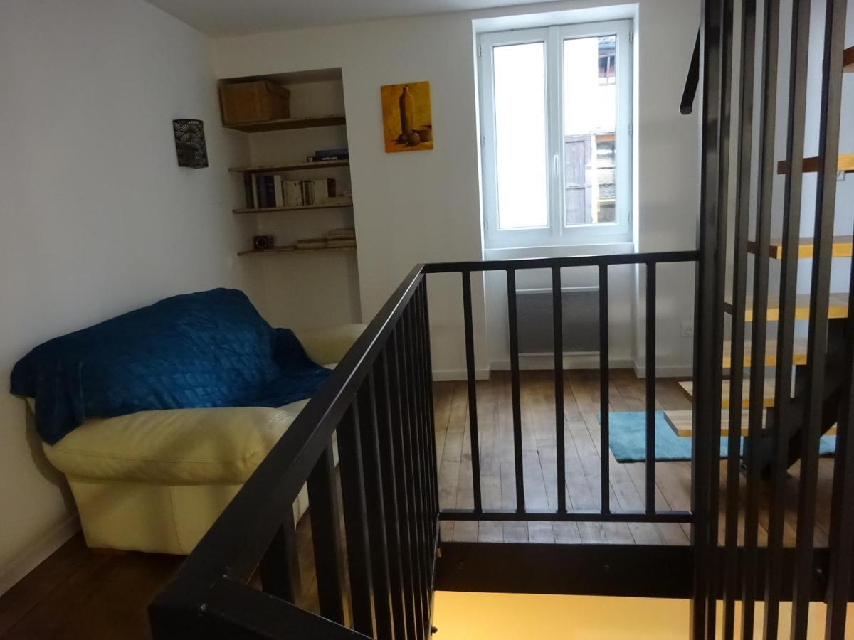 Chatte : Agreable Maison De Rue Exteriör bild
